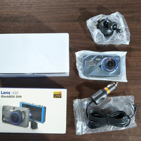 BlackBOX Dual Lens A10 Dash Camera - Picture 2 of 5